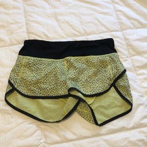Gently used lulu shorts